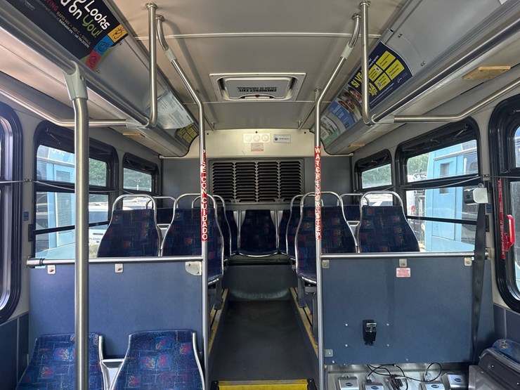 2012-gillig-low-floor-image-26