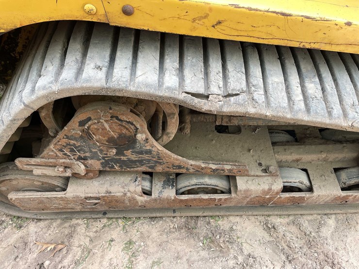 #5559-•-asv-rc85-skid-loader-image-12