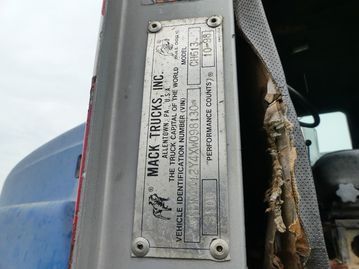 1999-mack-ch613-image-15