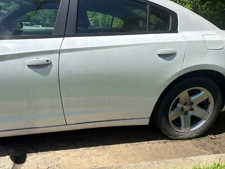 #7-•-2014-dodge-charger-image-13