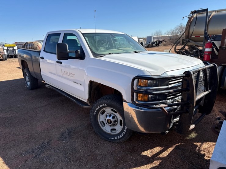 2015-chevrolet-2500-image-2