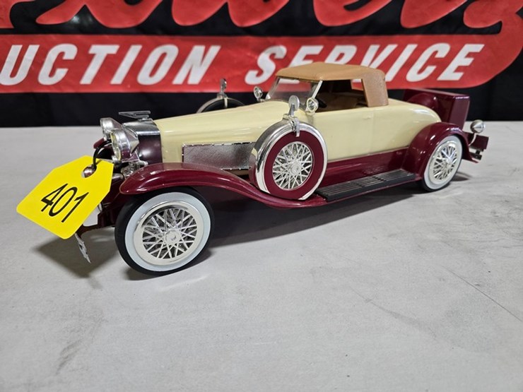 #401-•-jim-beam-1935-duesenberg-convertible-decanter-image-2