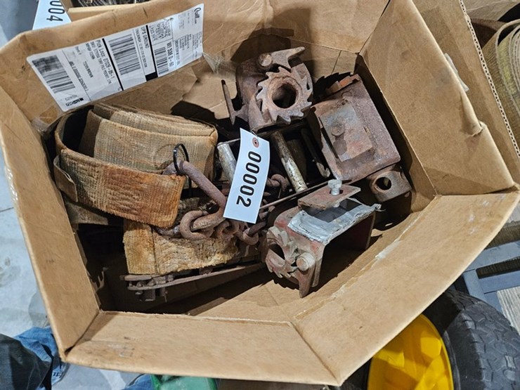 #2-•-2-boxes-of-ratchet-straps-image-4