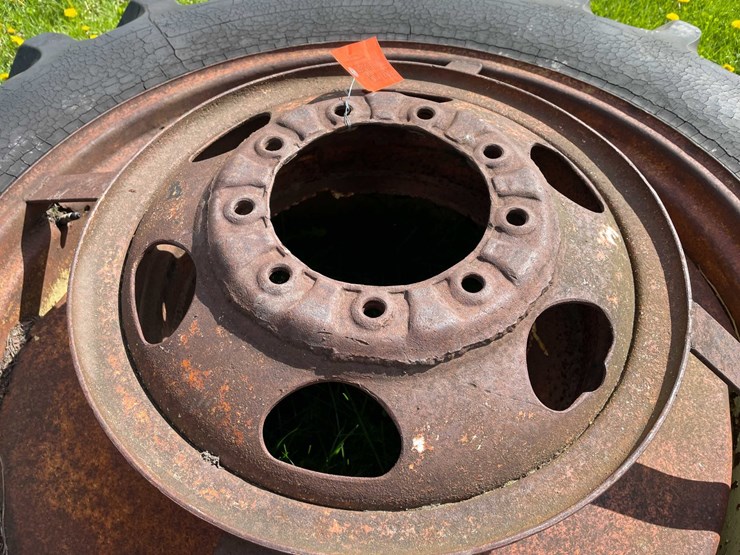 #5587-•-(2)-tractor-tires-image-10