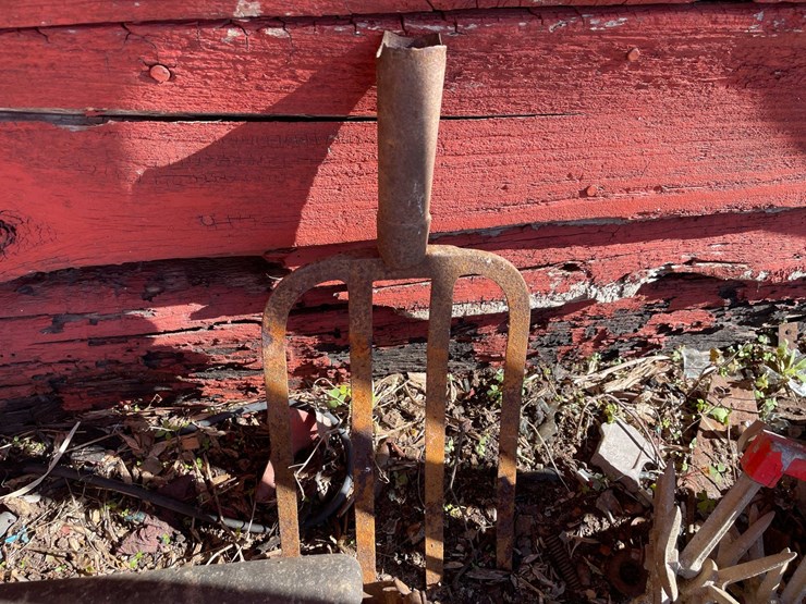 #5639-•-hand-tools-image-7