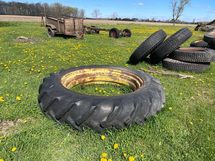#5589-•-tractor-tire-image-2