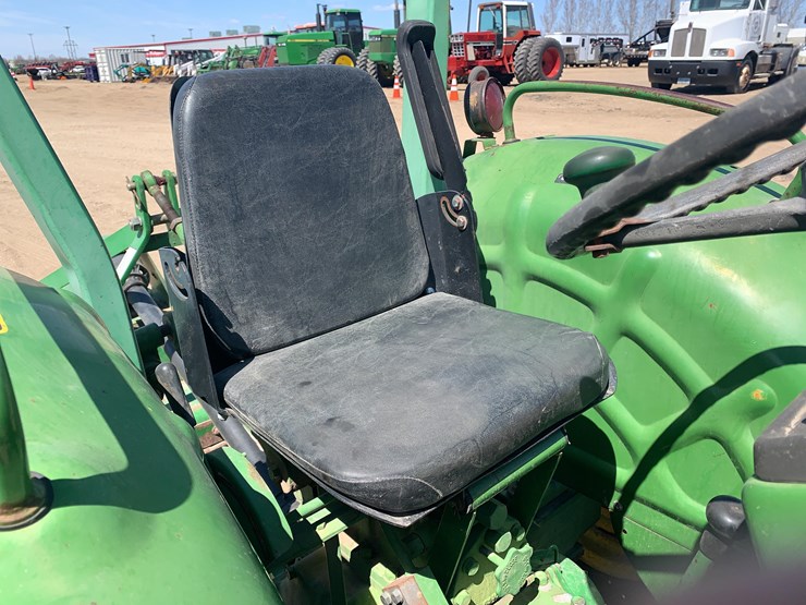 john-deere-850-image-16