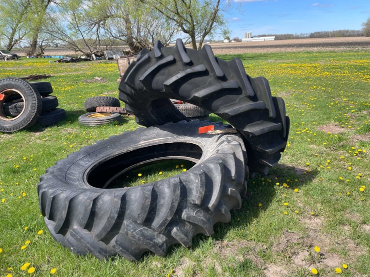 #5595-•-(2)-tractor-tires-image-1