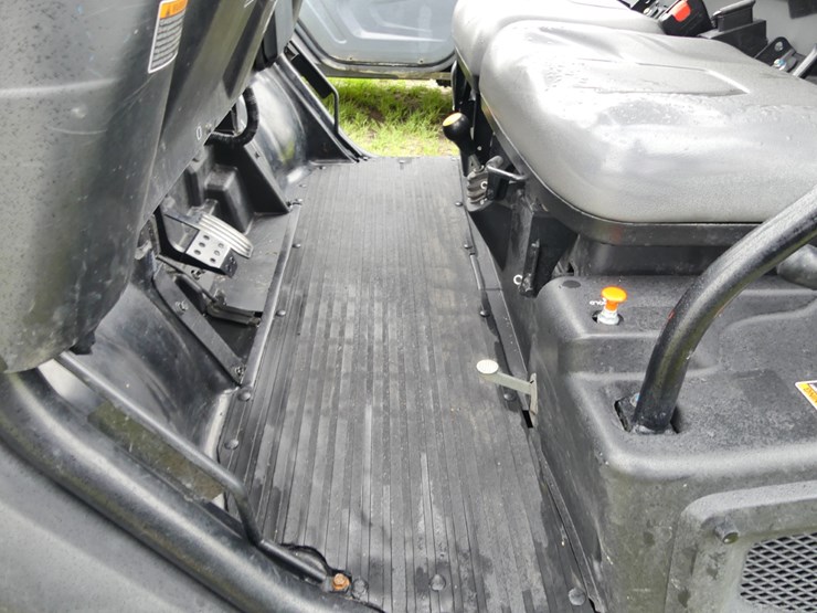 2024-kubota-rtv-x-image-13