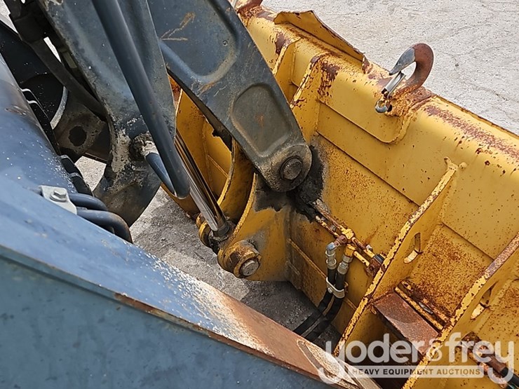 2014-deere-710k-image-25