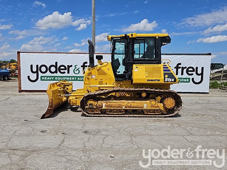2023-komatsu-d51ex-24-image-1