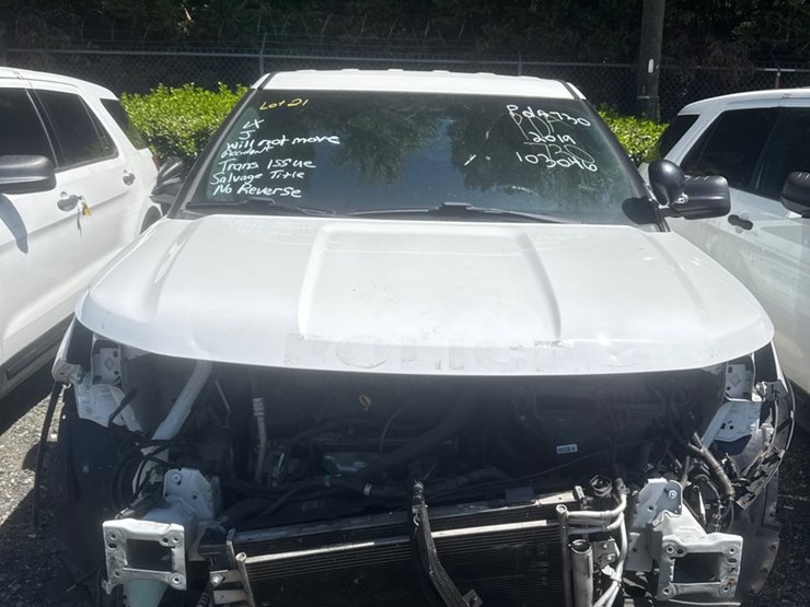2019-ford-explorer-image-36