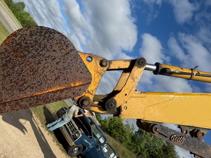 1998-caterpillar-426c-image-29