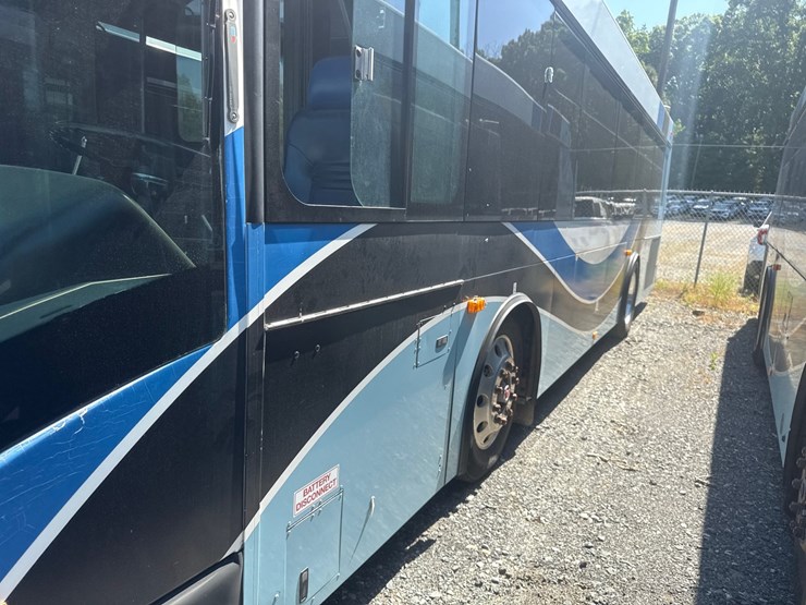 2012-gillig-low-floor-image-6