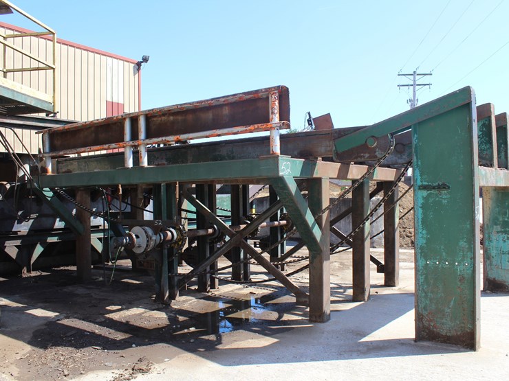 c&l-25'-4-strand-heavy-duty-log-deck-w/-stop-&-loader-w/-heavy-duty-hydraulic-drive-image-4