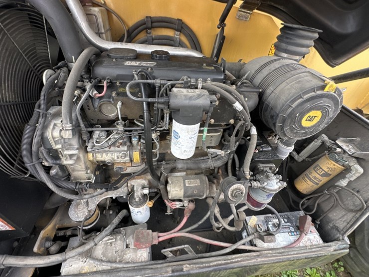 2012-caterpillar-th514-image-10