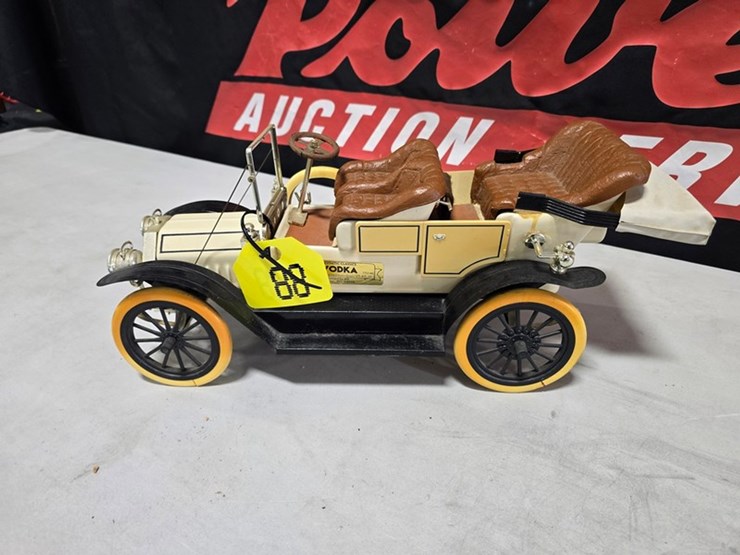 #88-•-mccormick-1910-oldsmobile-decanter-image-3