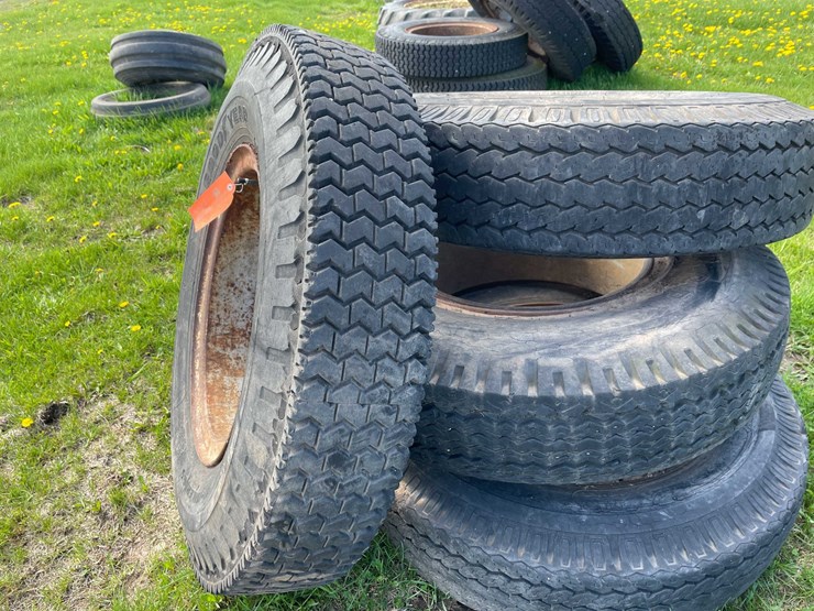#5592-•-(4)-industrial-tires-image-12