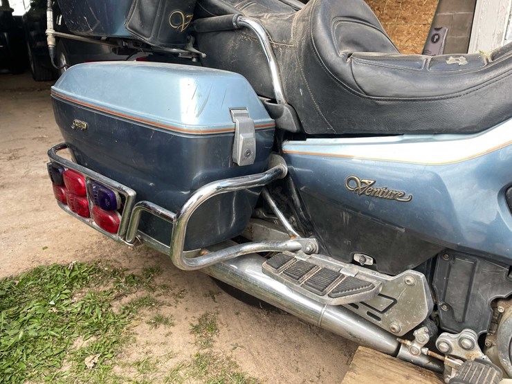 #5573-•-1987-yamaha-venture-motorcycle-image-27