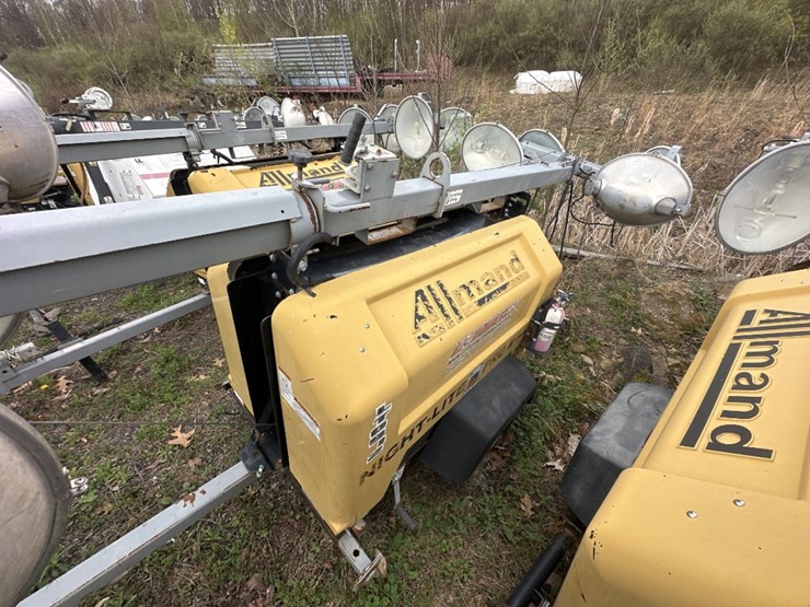2015-caterpillar-c11-image-1
