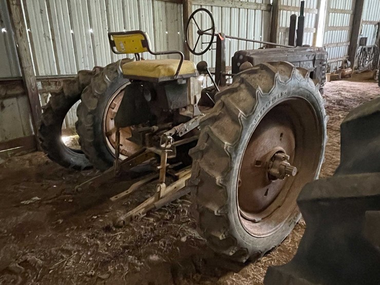john-deere-b-image-5