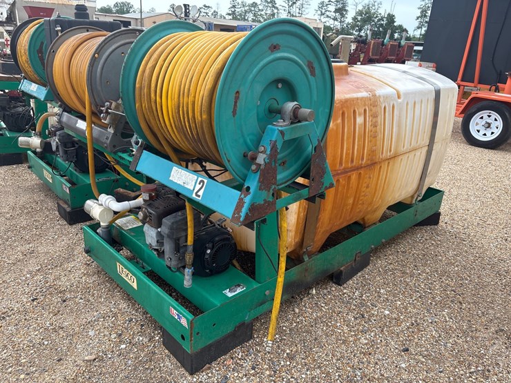 #35846-•-300-gallon-water-tank,-skid-mounted-image-2