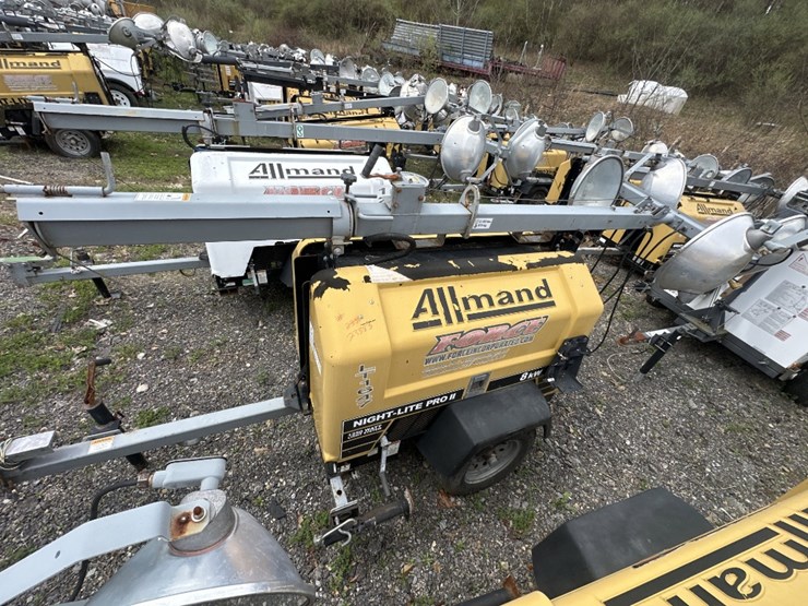 2015-caterpillar-c11-image-1
