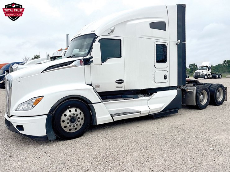 2023-kenworth-t680-image-1