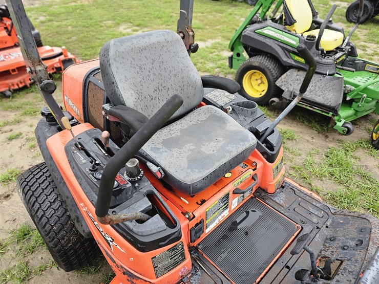 2011-kubota-zd326-image-7
