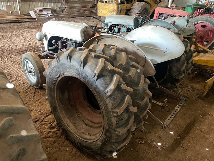 ford-tractor-image-7
