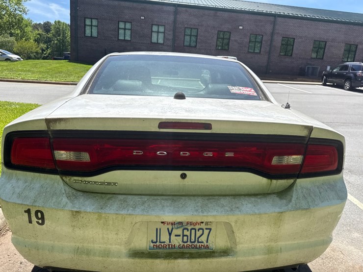 #7-•-2014-dodge-charger-image-7