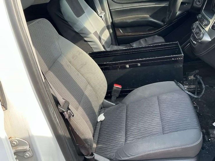 2015-chevrolet-tahoe-image-9