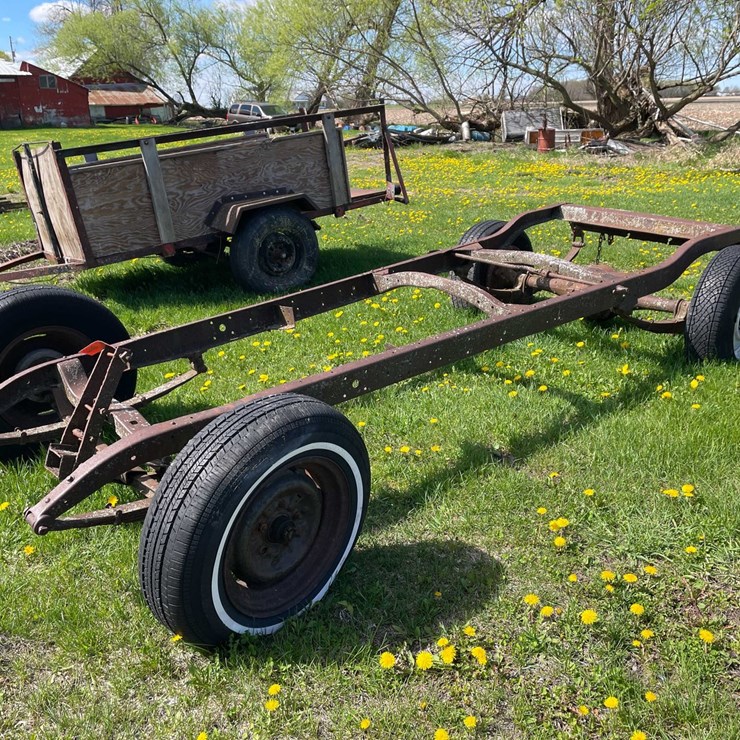 #5596 • Vintage 2 Axle Car Frame