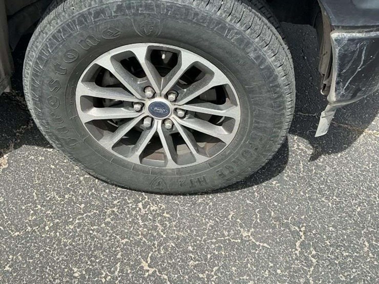 2019-ford-f150-image-10