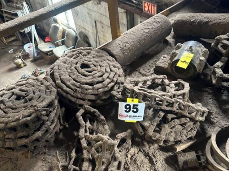 approx-50ft-#78-deck-chain-and-(2)-5inch-plain-bearings-and-(2)-steel-rolls-image-1