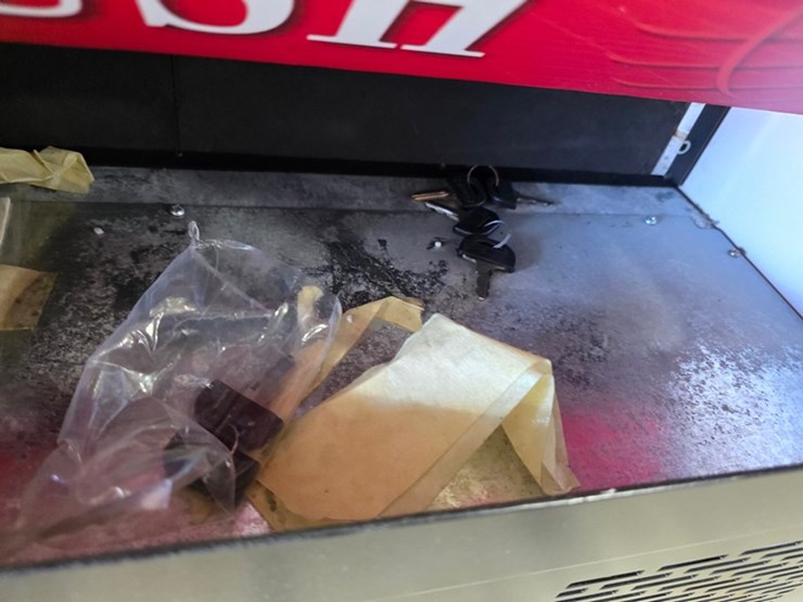 #67-•-seaga-3200-vending-machine-image-8