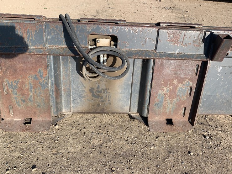 skid-steer-combo-bucket-image-12