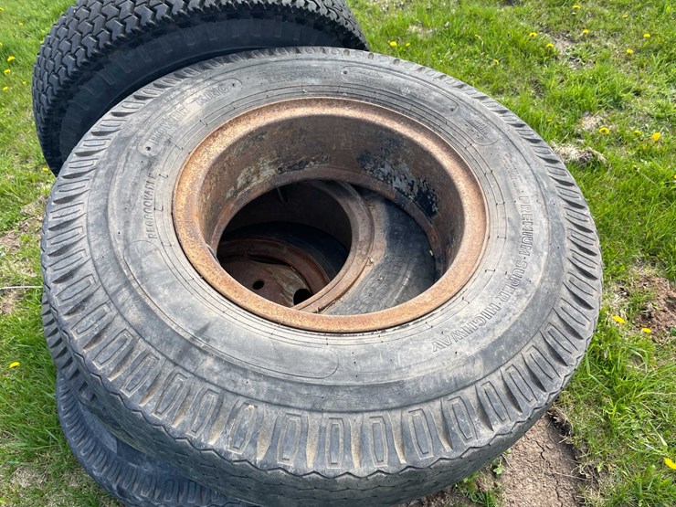 #5592-•-(4)-industrial-tires-image-5