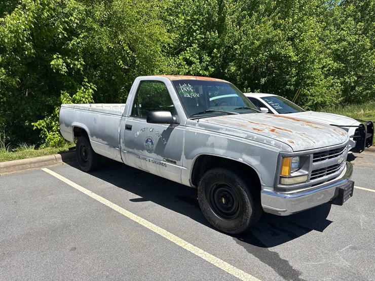 #6-•-1995-chevy-truck-image-1