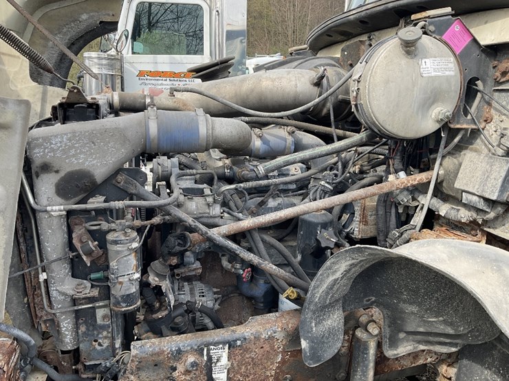 2005-mack-cv713-image-9