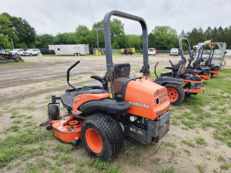2011-kubota-zd326-image-4
