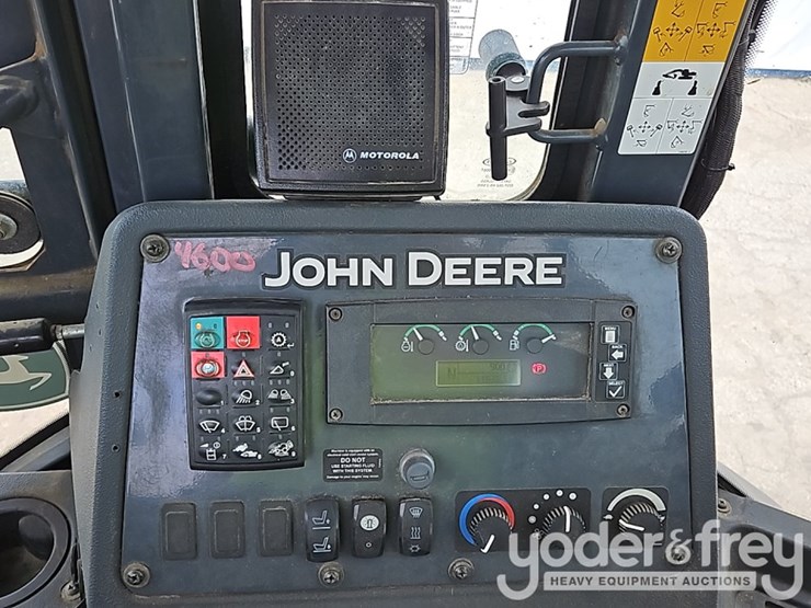 2014-deere-710k-image-39