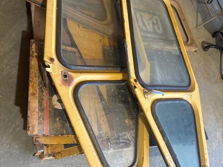 caterpillar-973-image-2