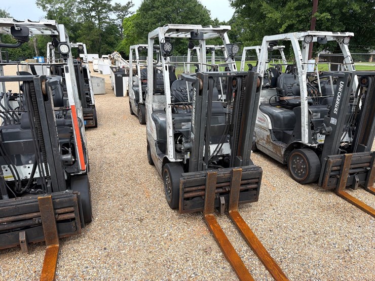 #16259-•-2015-nissan-cf50-forklift-image-2