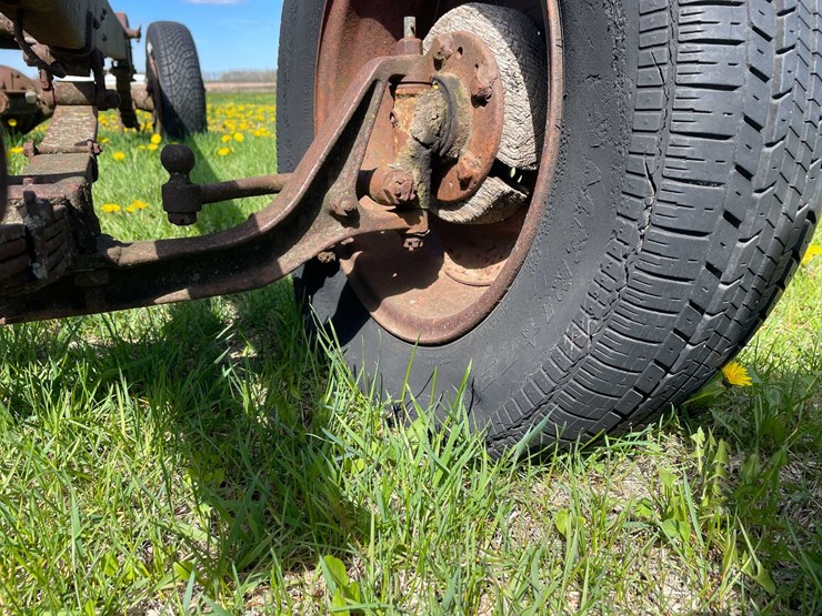 #5596-•-vintage-2-axle-car-frame-image-10
