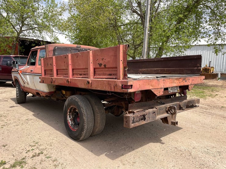 #5571-•-1979-ford-dually-with-modified-cab-image-57
