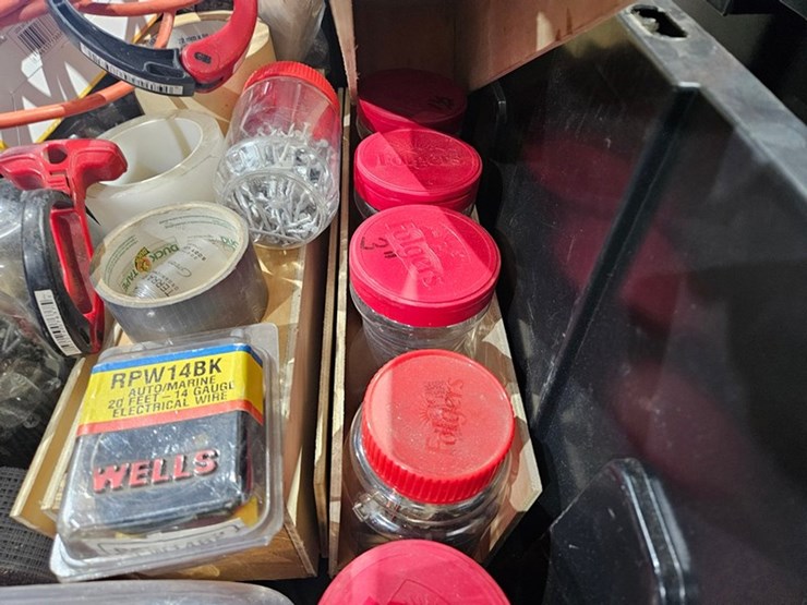 #69-•-lot-of-assorted-construction-items-image-7