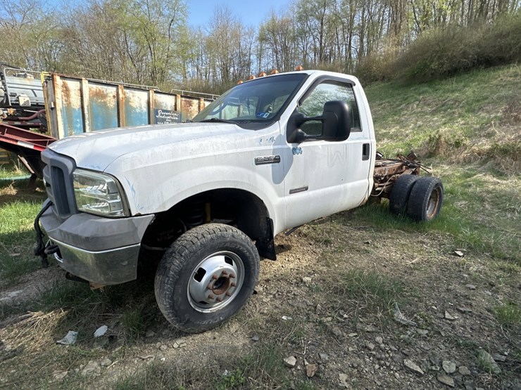 2005-ford-f350-image-1