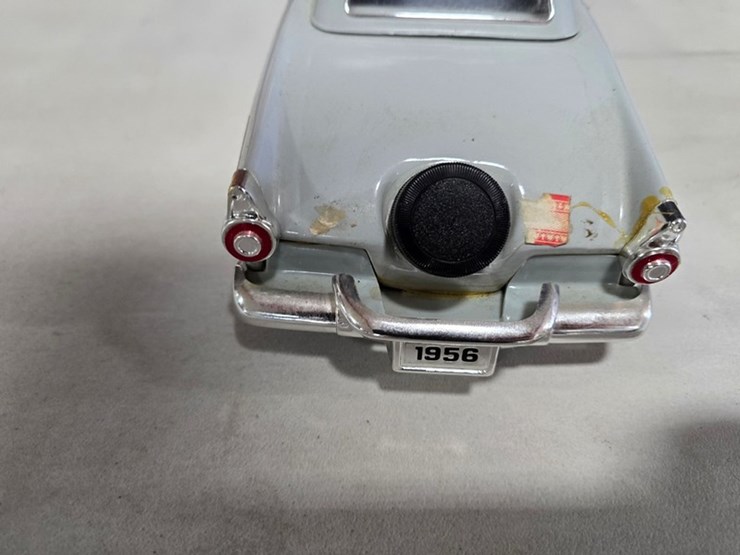 #402-•-jim-beam-1956-ford-t-bird-decanter-image-11