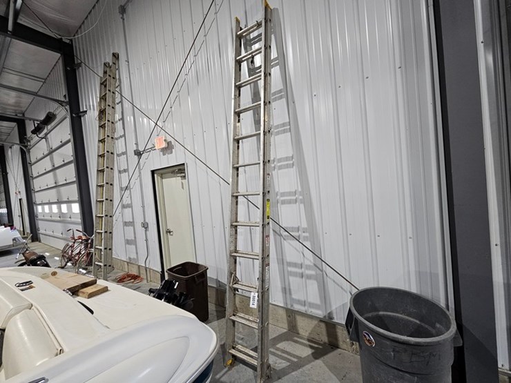 #14-•-keller-24'-aluminum-extension-ladder-image-1
